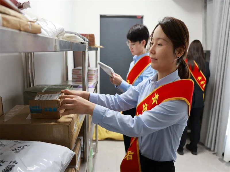 191684454950724855.jpg 陽(yáng)木生態(tài)公司:“青陽(yáng)”青年志愿者服務(wù)隊(duì) 推動(dòng)主題教育走深走實(shí).jpg