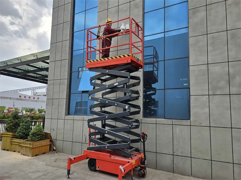 131686616487373248.jpg 運維分公司:登高作業(yè)不費力 安全便捷有神器.jpg