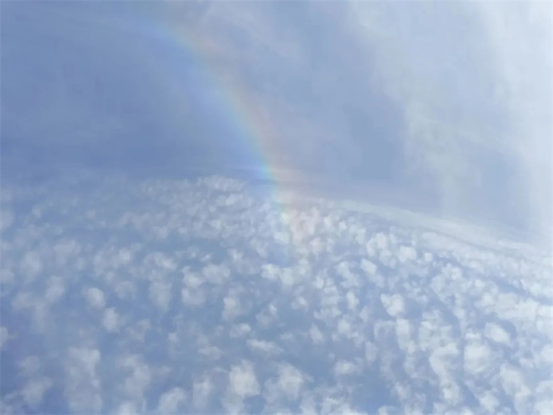 051688547992909029.jpg 職工文苑丨去有風(fēng)的地方.jpg