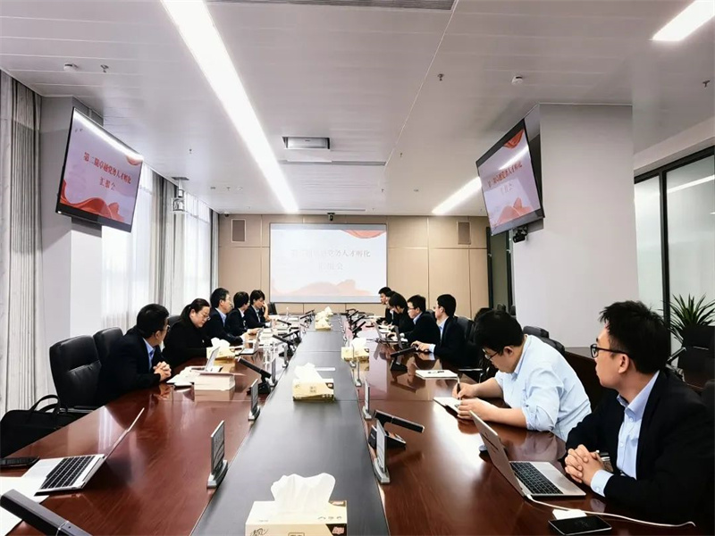 091688870047324548.jpg 榆北煤業(yè):強(qiáng)隊(duì)伍 助發(fā)展 這個(gè)“卓越黨務(wù)人才孵化”不簡(jiǎn)單.jpg