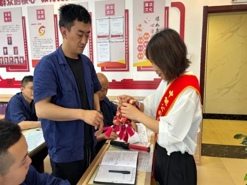 111718073031766567.jpg 22.jpg