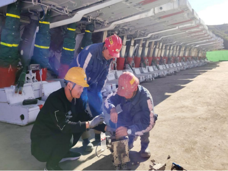 041735952856192932.png 2.png